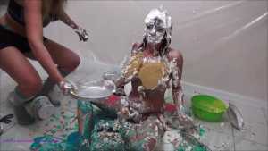 ariel-trashes-jayce-and-ruins-her-new-cl