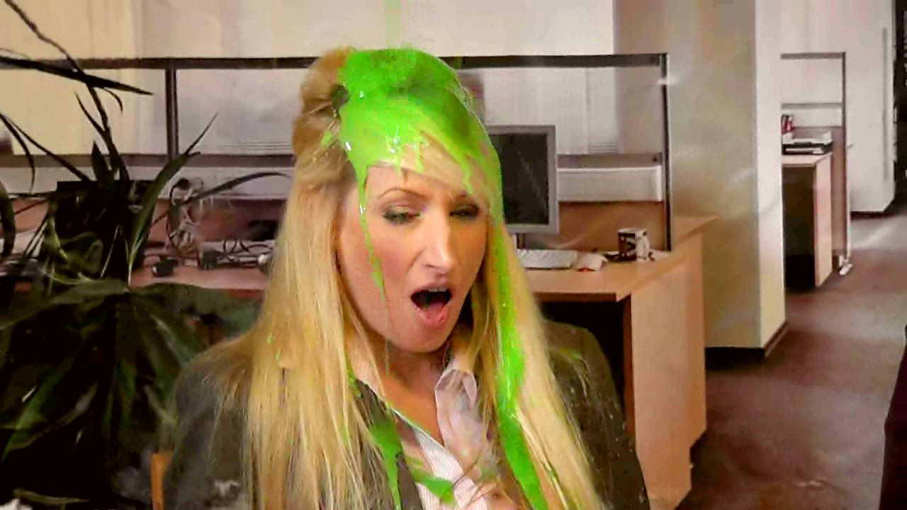 messy-jessie-gunged-and-pied-at-cherrys_